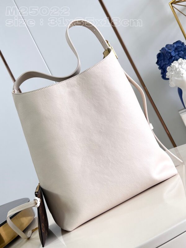 Louis Vuitton Low Key Hobo MM