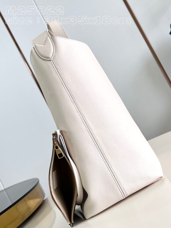 Louis Vuitton Low Key Hobo MM