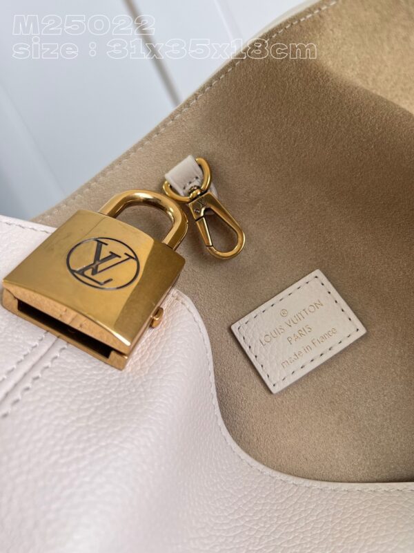 Louis Vuitton Low Key Hobo MM
