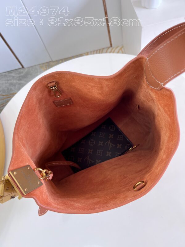 Louis Vuitton Low Key Hobo MM