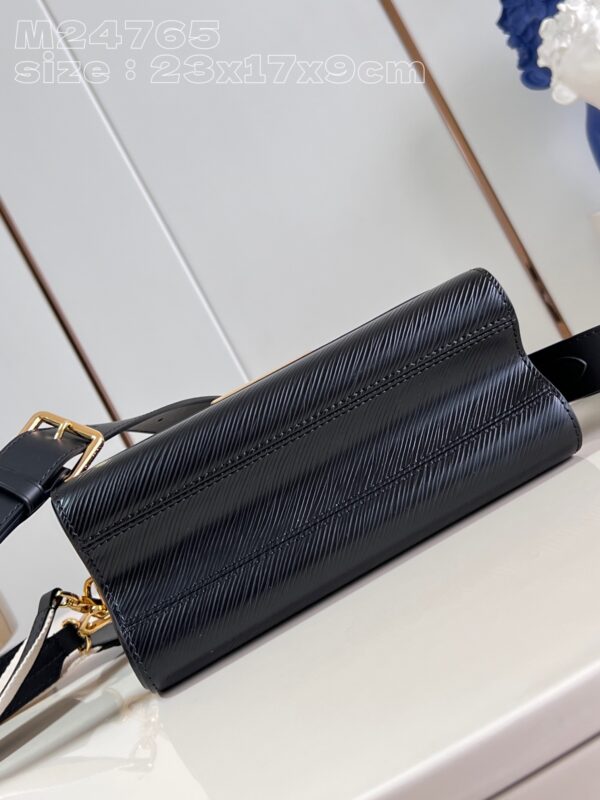 Louis Vuitton Twist MM