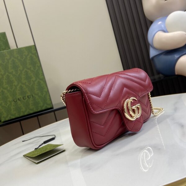 Gucci GG Marmont Super Mini Bag