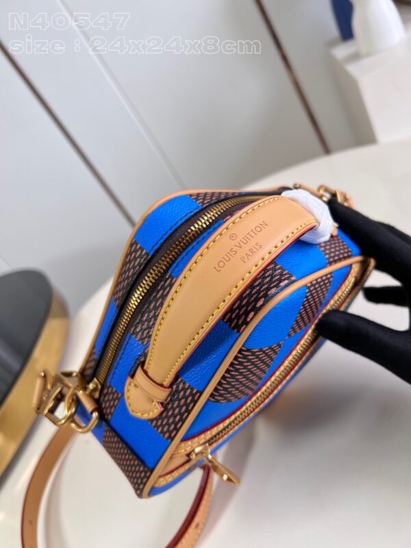 Louis Vuitton Chess Messenger