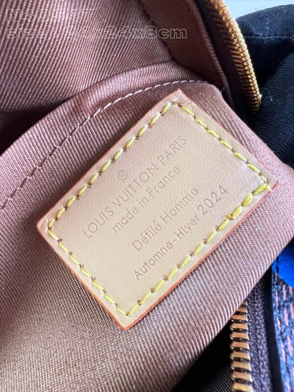 Louis Vuitton Chess Messenger