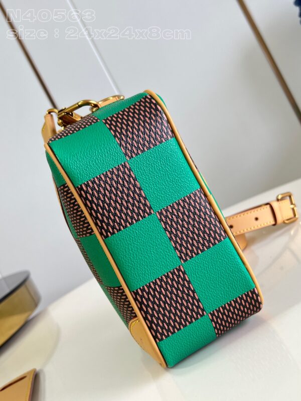 Louis Vuitton Chess Messenger