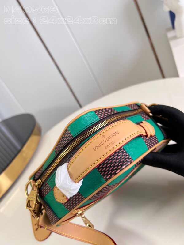 Louis Vuitton Chess Messenger