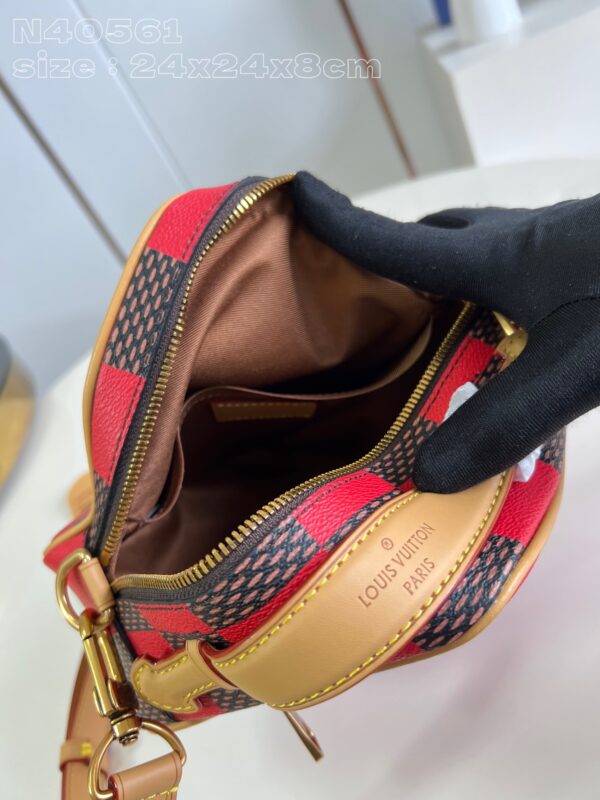 Louis Vuitton Chess Messenger