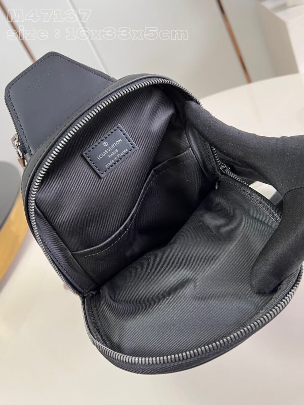 Louis Vuitton Avenue Slingbag PM