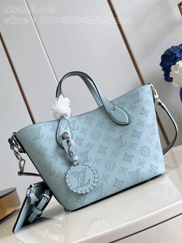 Louis Vuitton Blossom PM