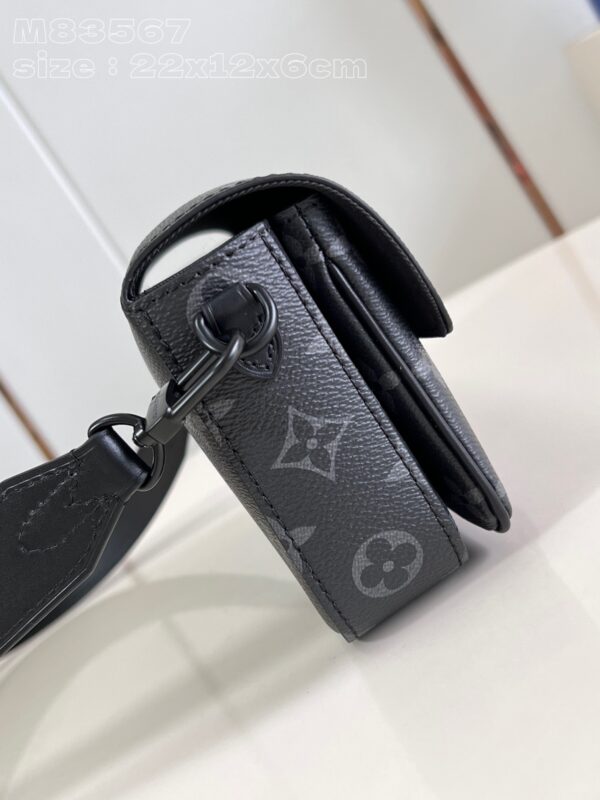 Louis Vuitton Montsouris Wearable Wallet