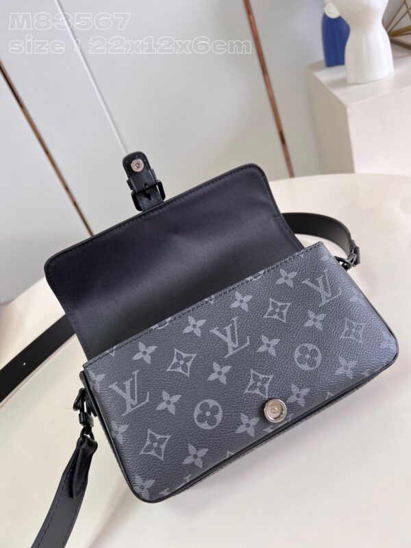 Louis Vuitton Montsouris Wearable Wallet