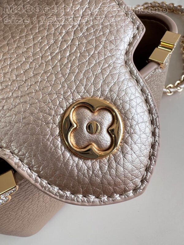 Louis Vuitton Capucines Nano