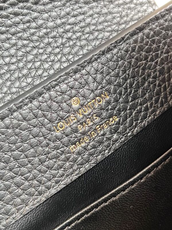 Louis Vuitton Capucines Mini