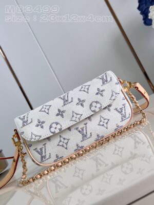 Louis Vuitton Wallet on Chain Ivy