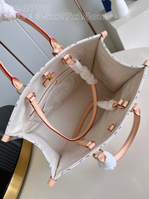 Louis Vuitton OnTheGo MM
