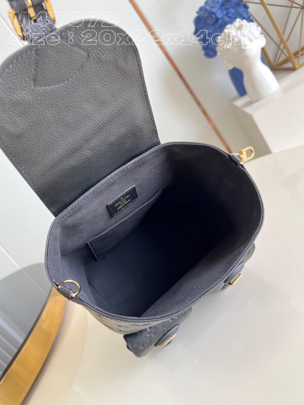 Louis Vuitton Backup
