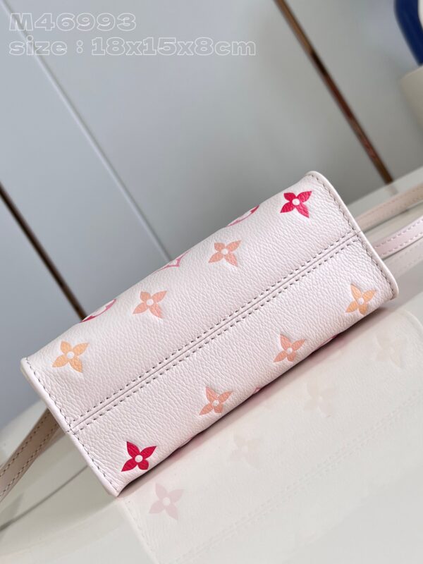 Louis Vuitton OnTheGo BB