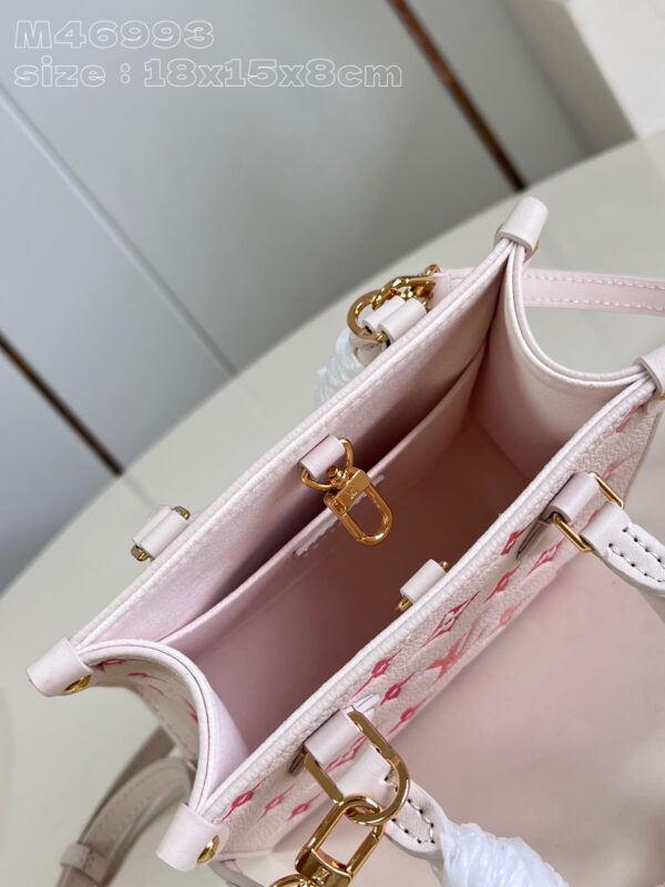 Louis Vuitton OnTheGo BB