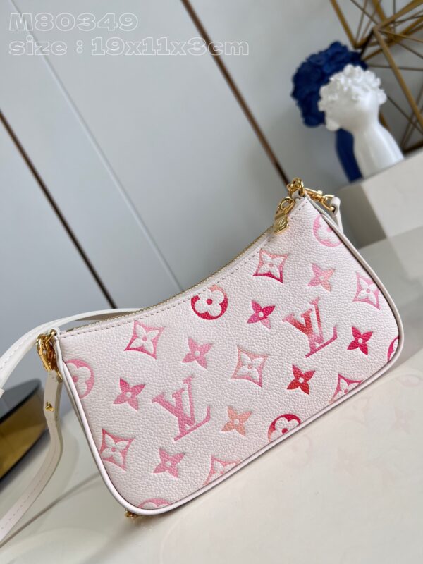 Louis Vuitton Easy Pouch On Strap Handbag