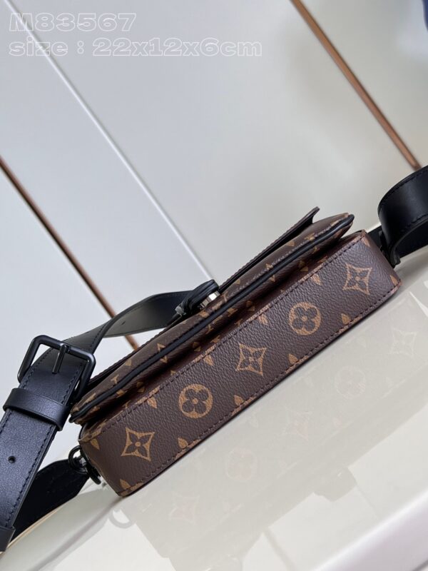 Louis Vuitton Montsouris Wearable Wallet