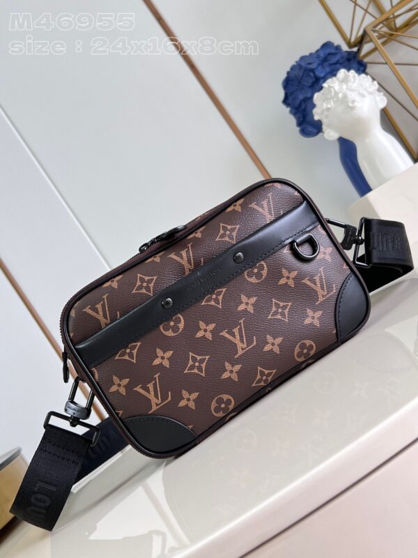 Louis Vuitton Alpha Messenger
