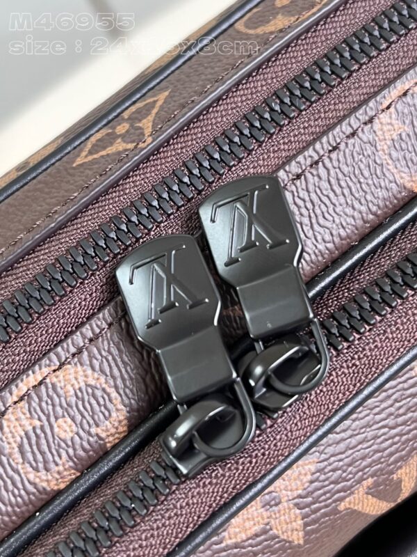 Louis Vuitton Alpha Messenger