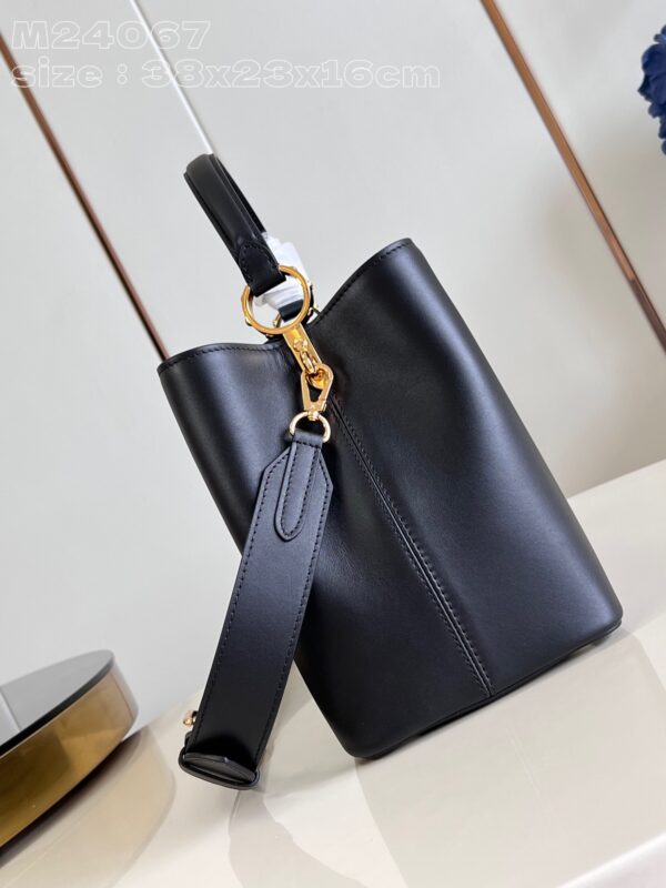 Louis Vuitton Capucines GM Souple