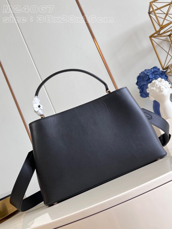 Louis Vuitton Capucines GM Souple