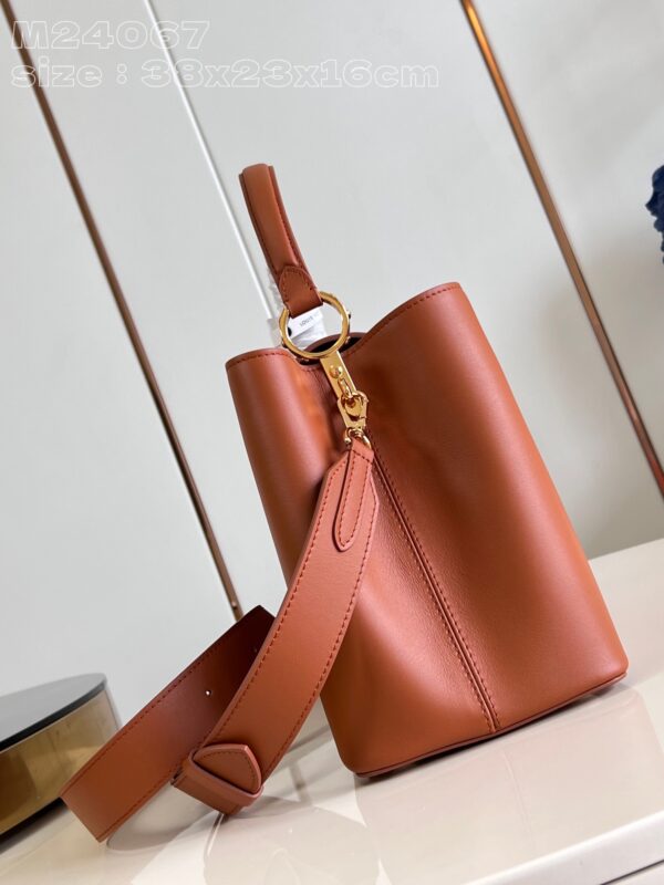 Louis Vuitton Capucines GM Souple