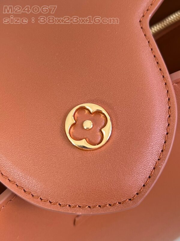 Louis Vuitton Capucines GM Souple
