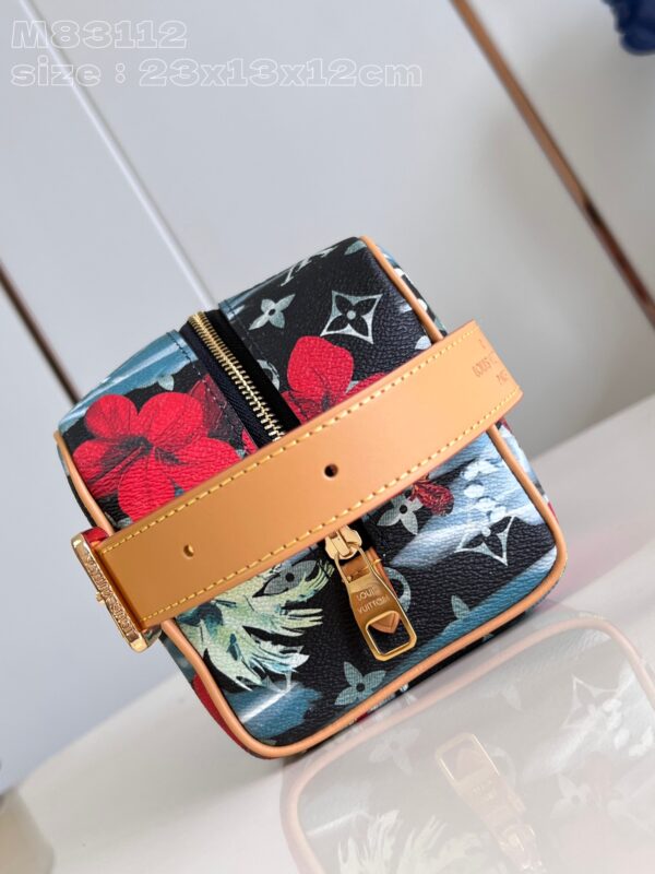 Louis Vuitton Locker Dopp Kit