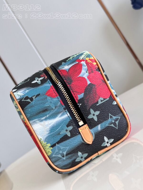 Louis Vuitton Locker Dopp Kit