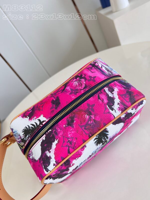 Louis Vuitton Locker Dopp Kit
