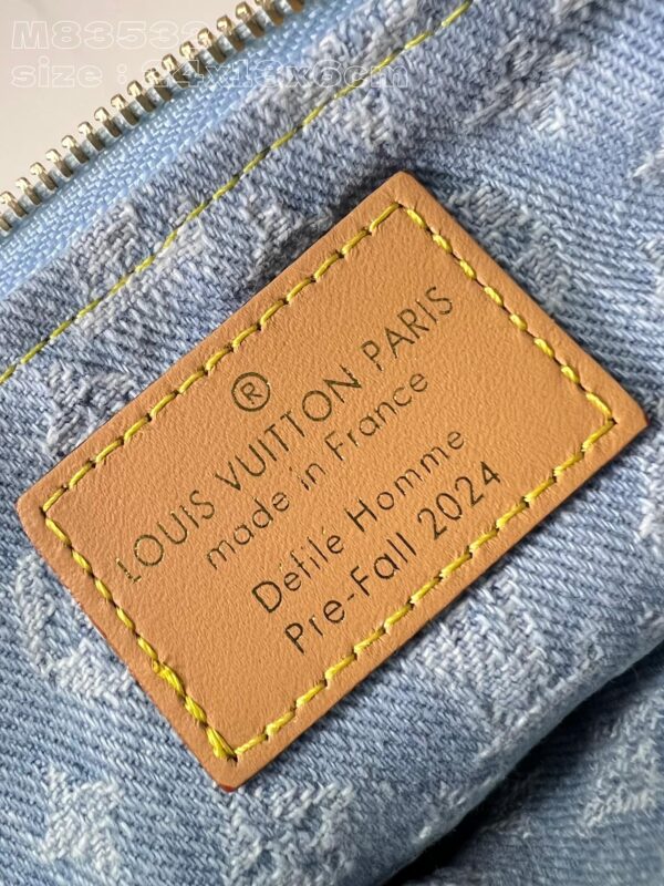 Louis Vuitton Liv Pochette
