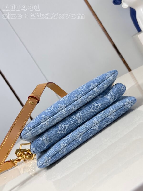 Louis Vuitton Coussin BB