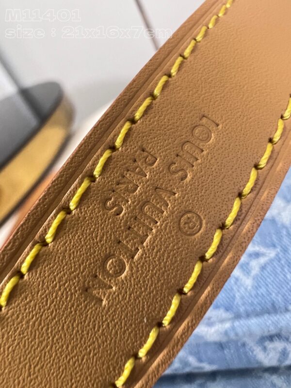 Louis Vuitton Coussin BB