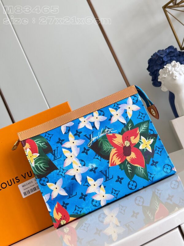 Louis Vuitton Pochette Voyage  Bag