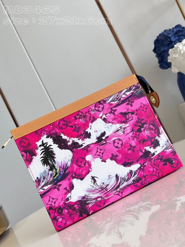 Louis Vuitton Pochette Voyage  Bag