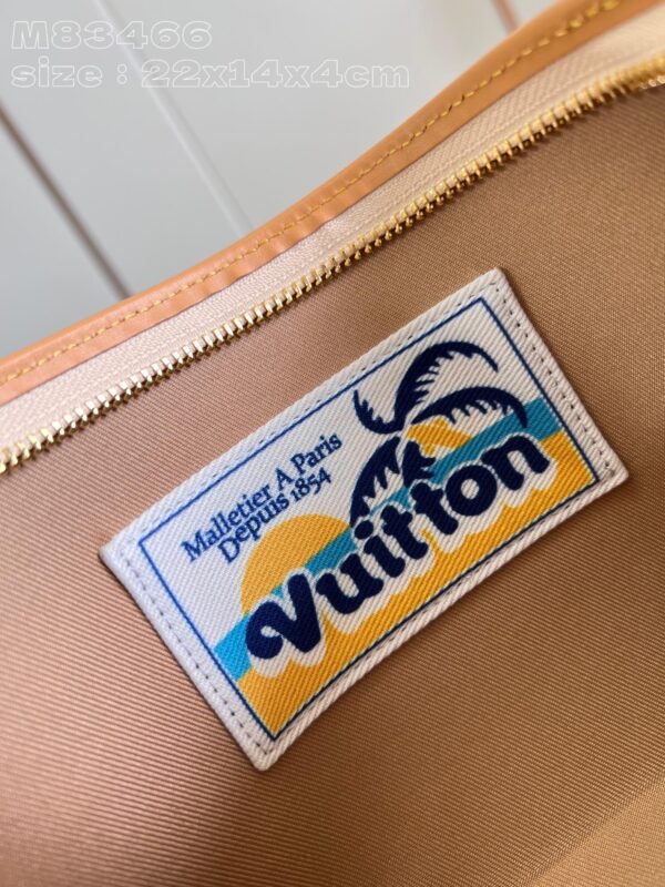 Louis Vuitton Gaston Wearable Wallet