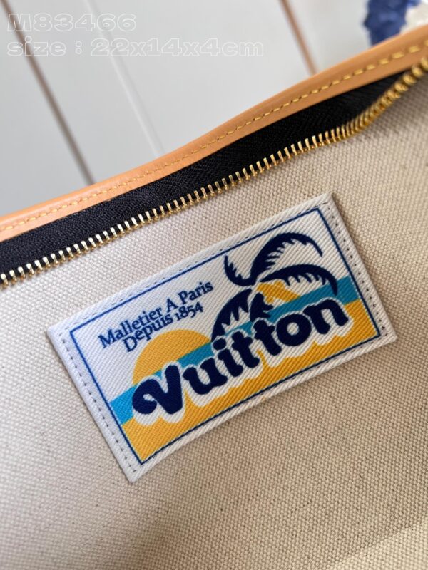 Louis Vuitton Gaston Wearable Wallet