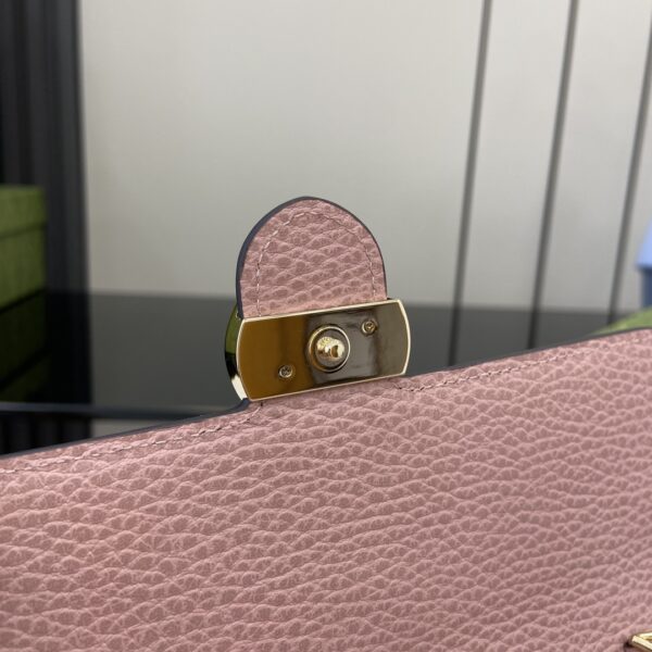 Gucci Interlocking G Chain Wallet