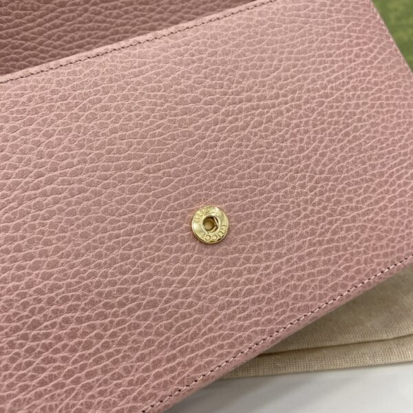 Gucci Interlocking G Chain Wallet