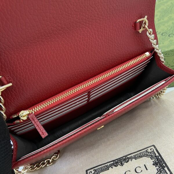 Gucci Interlocking G Chain Wallet