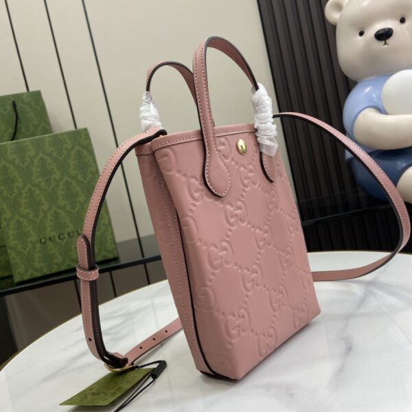 Gucci GG SUPER MINI BAG WITH STRAP