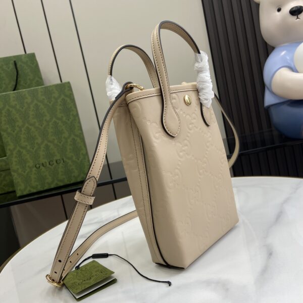 Gucci GG SUPER MINI BAG WITH STRAP