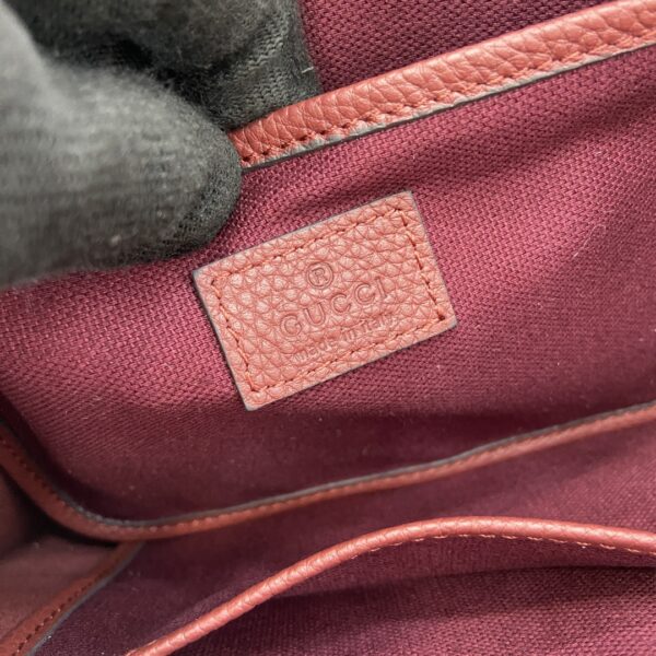 Gucci SMALL TOTE BAG WITH HOOK CLOSURE