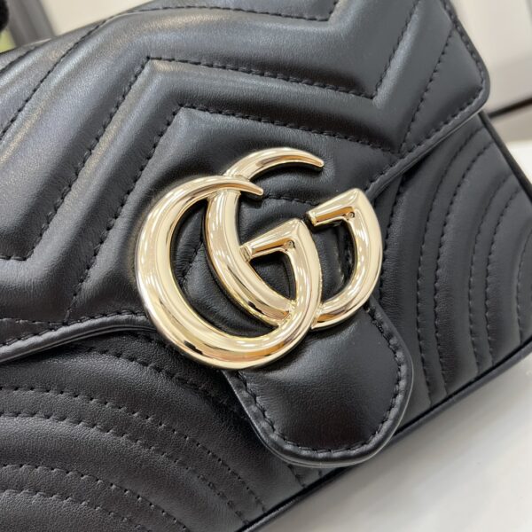 Gucci GG MARMONT MINI TOP HANDLE BAG