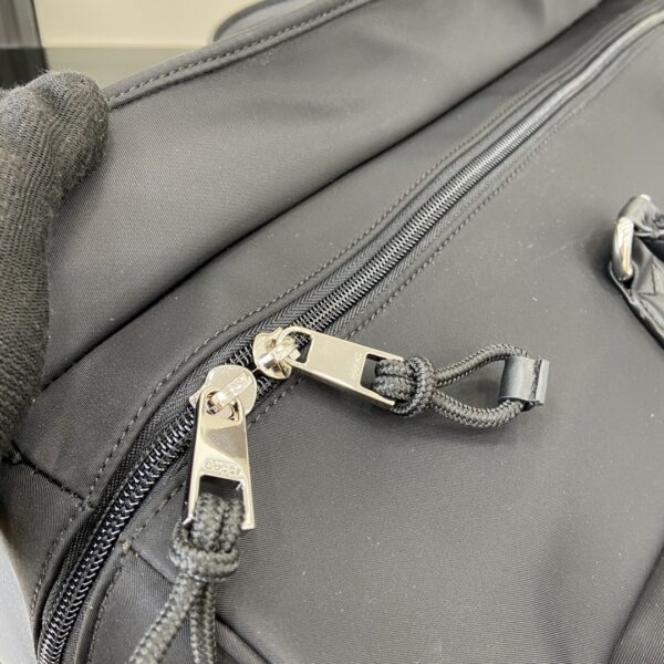 Gucci Large duffle bag in black nylon