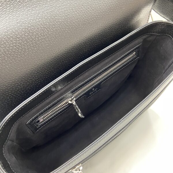 Gucci MEDIUM GG CROSSBODY BAG WITH TAG