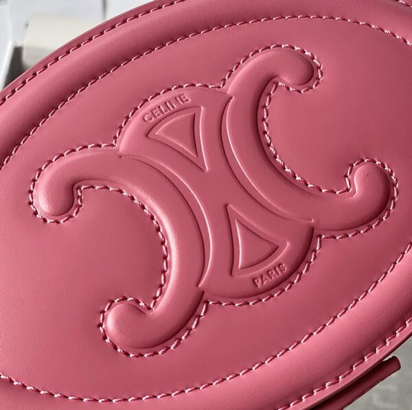 CELINE Oval minaudiere cuir triomphe